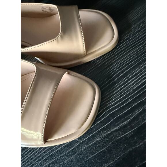 NWOT Circus NY Sam Edelman Hadie Patent Faux Leather Slide On Heels Sz. 8.5 - Picture 8 of 9